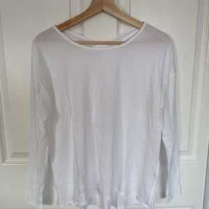 LULULEMON White Long Sleeve Shirt. Size 4